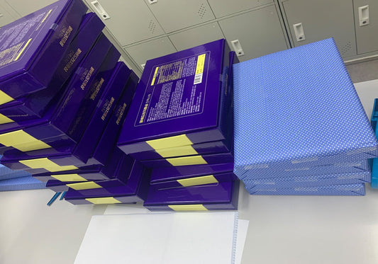 Hơn 1500 suất quà tặng gửi đi trong ngày cho đối tác